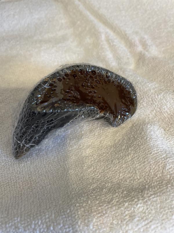 Shrink wrapped hoof keeps peanut butter damp