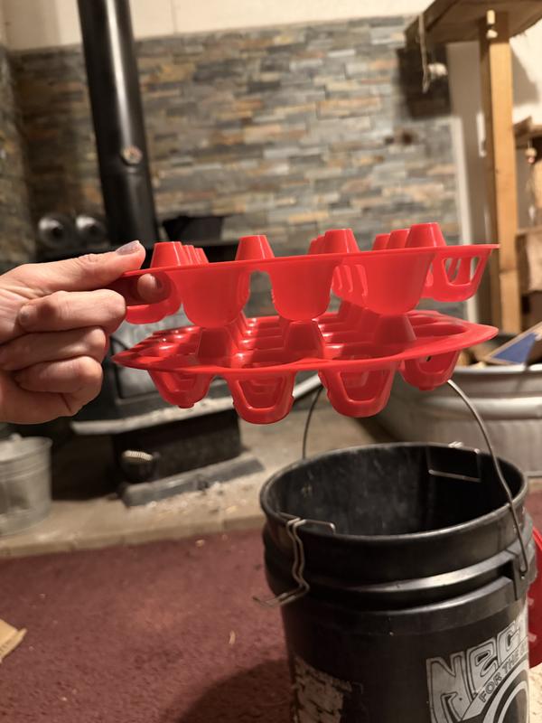 They click together with ease and hold together nice so you don’t have to worry of them jostling lose resulting in your eggs damaging or taking the brut of the stacking.