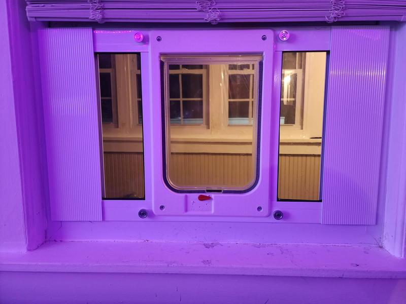 Discontinued IDEAL PET 2328 Sash Window Chubby Kat Cat Door, White