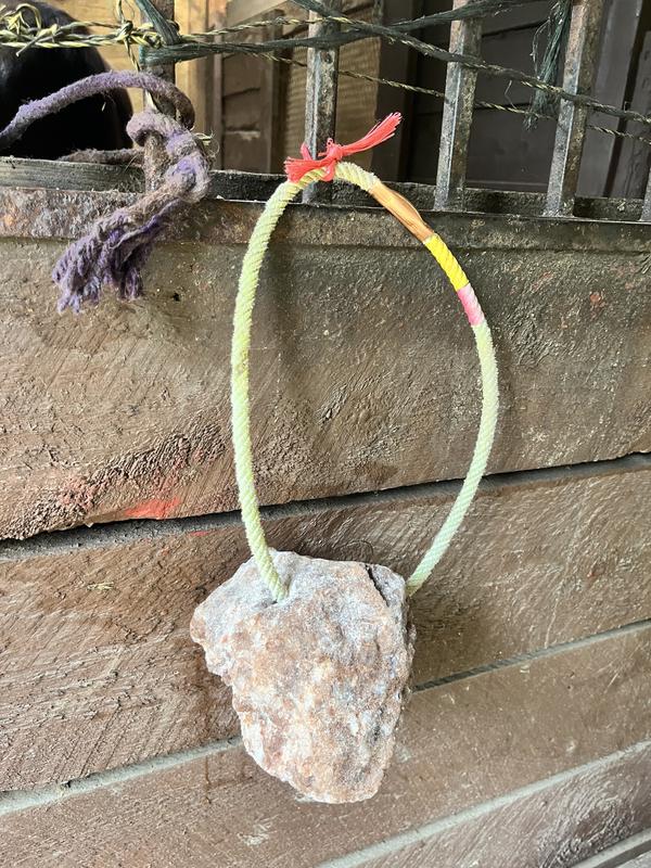 Not an easy way to hang by itself