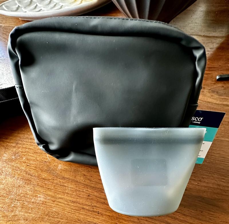 Front of bag with treat pouch closed