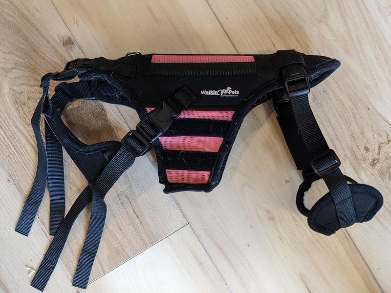 Back piece is too big.