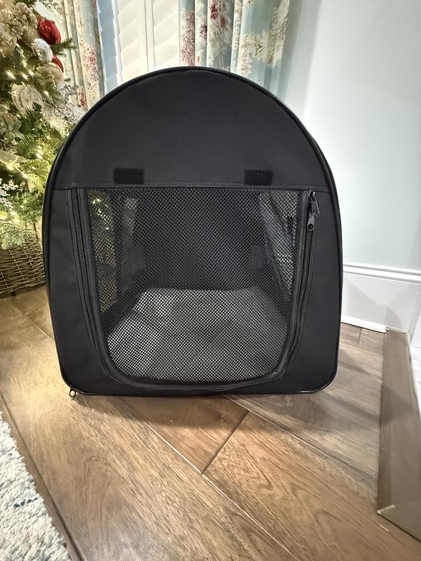 Front view with door closed