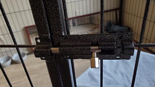 Heavy duty latches
