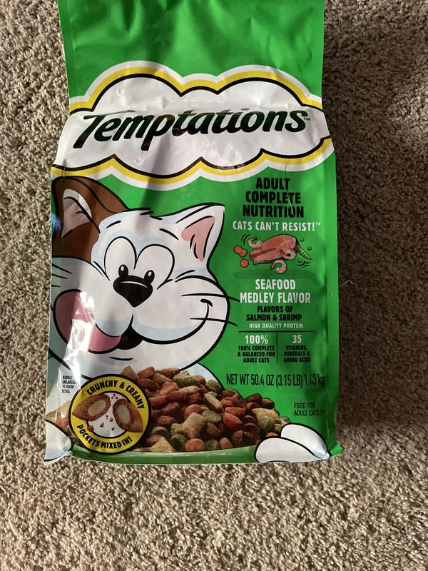 TEMPTATIONS Seafood Medley Flavor Adult Dry Cat Food reviews