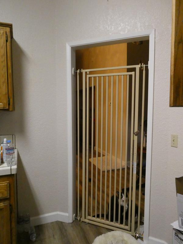 RICHELL Cat Safety Gate, Beige