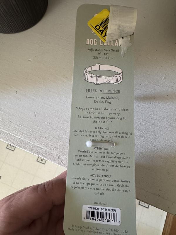 Collar and packaging