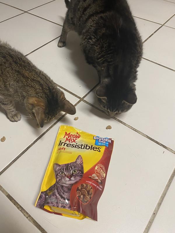 My cats love these treats and they’re perfect!