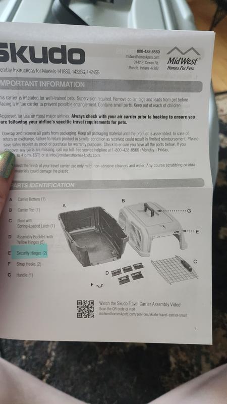 Hinges listed as being included, but not included