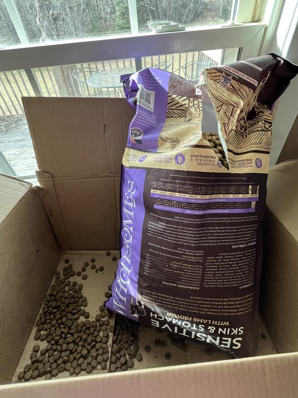 Sad that my dog’s food arrived like this after spending $50 on it!!