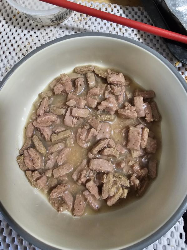 Chicken flavor in a bowl