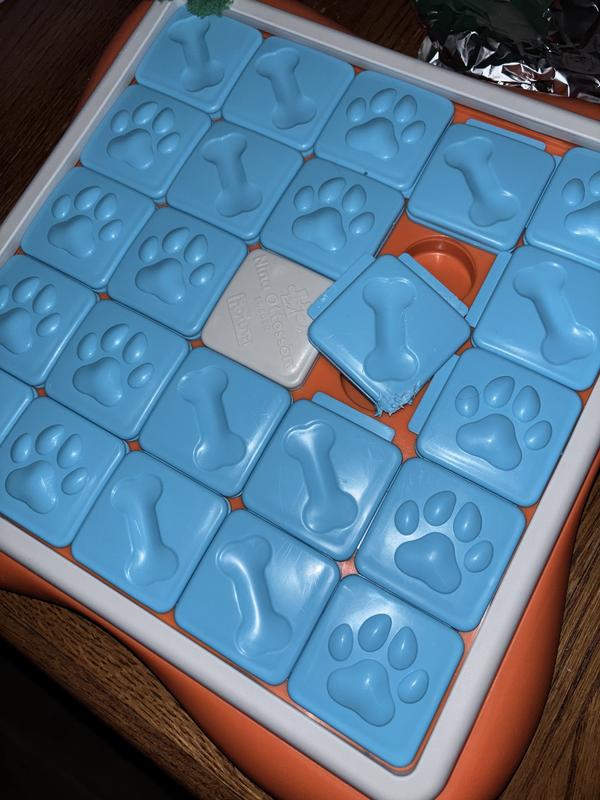 Pops out easy. Only played with for like 10 min max.