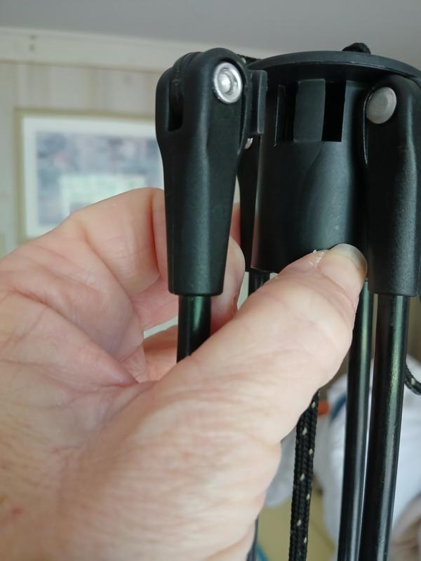 Closing it back up to bring inside, this rod snapped out. Idk how to get it back.