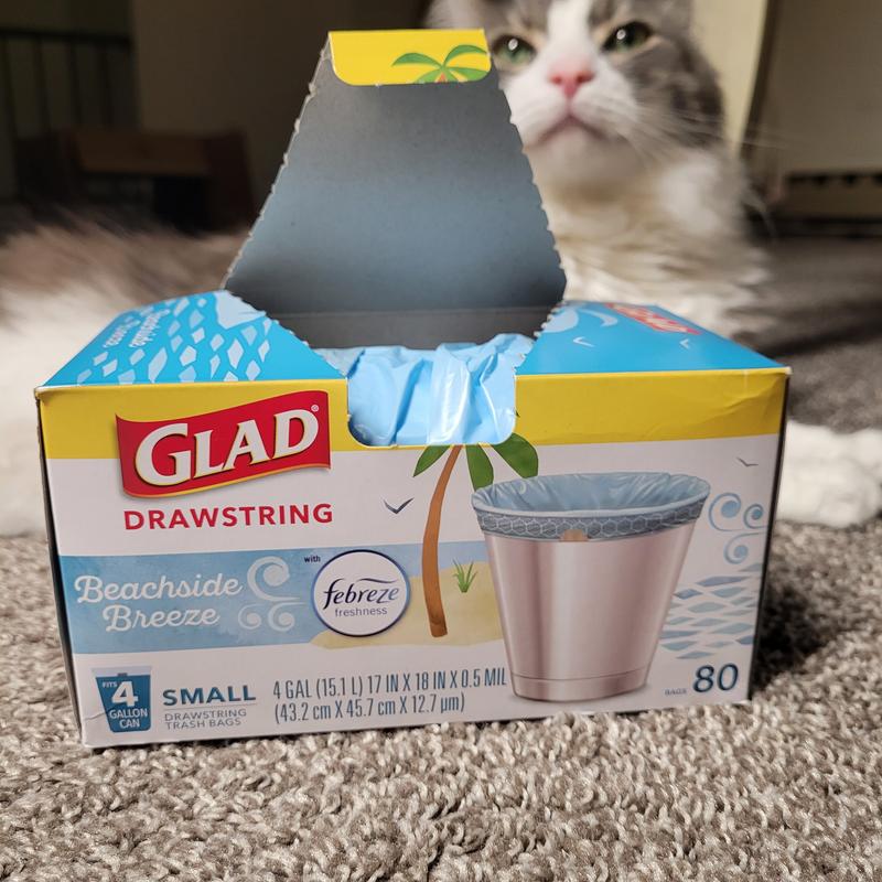 Tea admiring the Glad drawstring Beachside Breeze trash bags