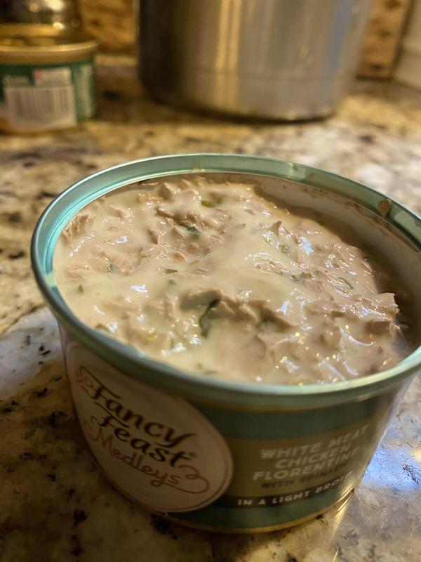 Fancy feast medleys clearance white meat chicken florentine