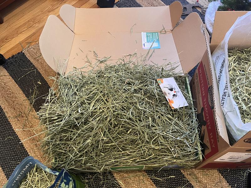 Small Pet's Hay in the center, oxbow to the right, blue mountain in the bottom left