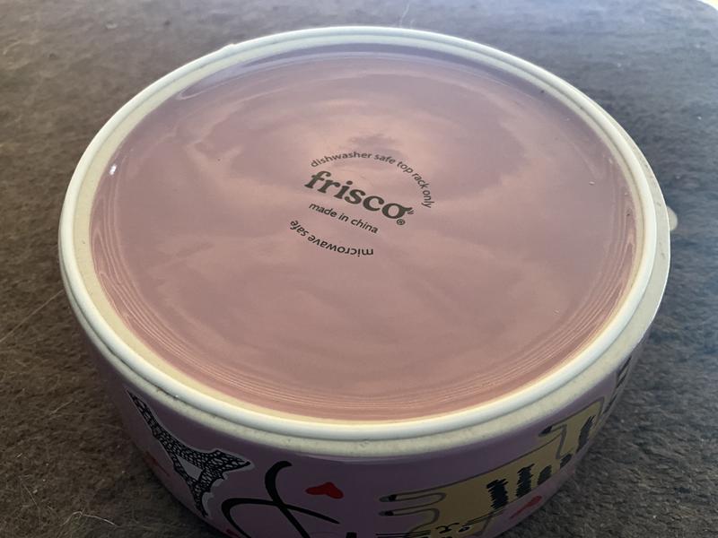 The bowl gripping nicely even on a fabric cart tree with the non skid bottom ring.