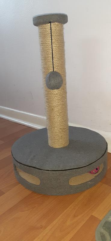 Whisker mittens scratching outlet post