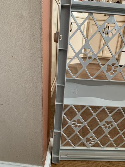 Paws portable hot sale pet gate