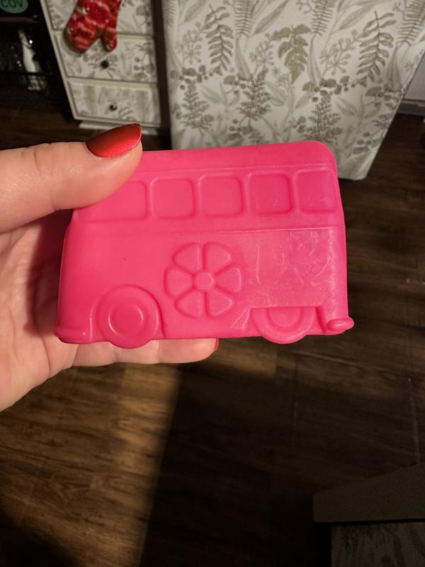 Easy to add treats into!