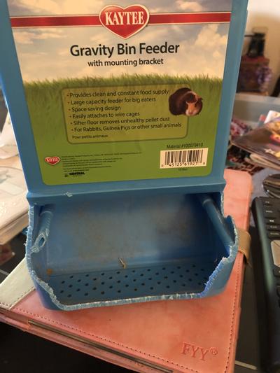 Gravity shop bin feeder