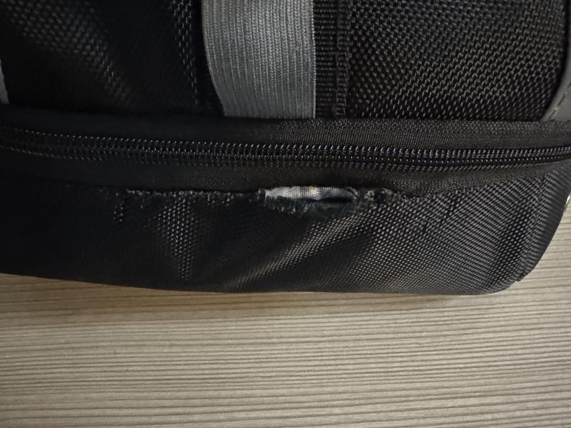Not very good bag, falling apart!