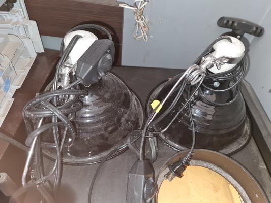 Dead lamp need new replacements