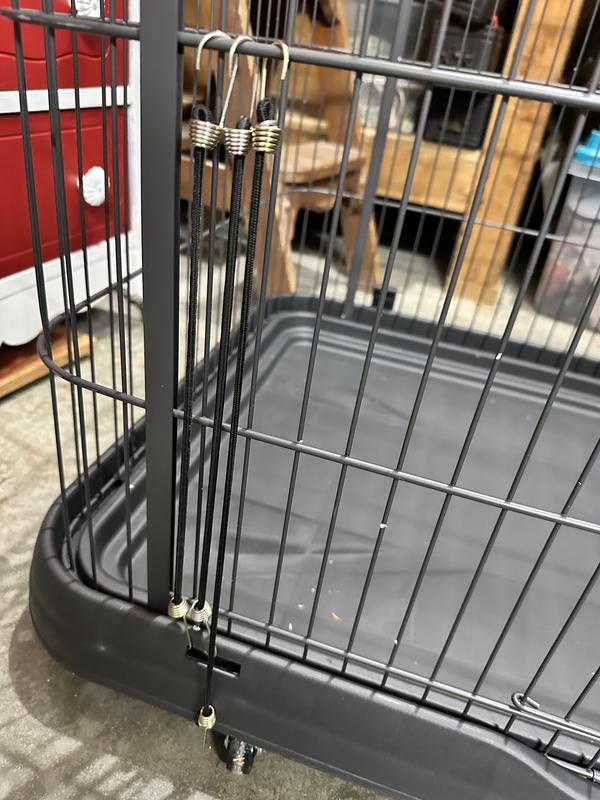 Had to use Bungee Cord; Hinges were too long to connect side to floor