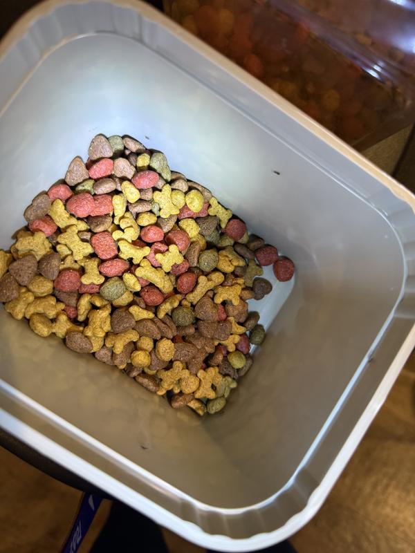 They were crawling all over this dish and the food I dumped it in another container to see if it was in the whole thing.