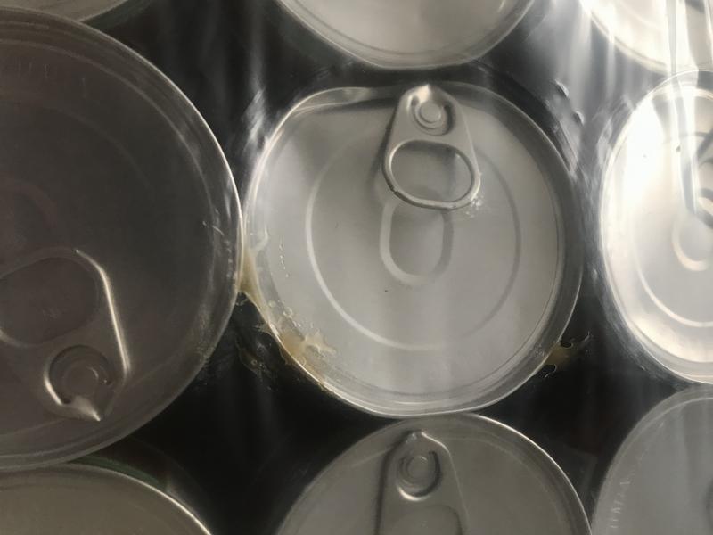 Can contents on the outer packaging