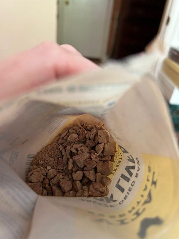 Vital Essentials Chicken Hearts Freeze-Dried Raw Cat Treats