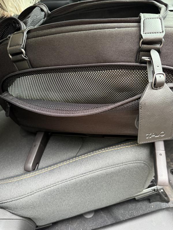 Tavo carrier in car…. Notice the side pockets!