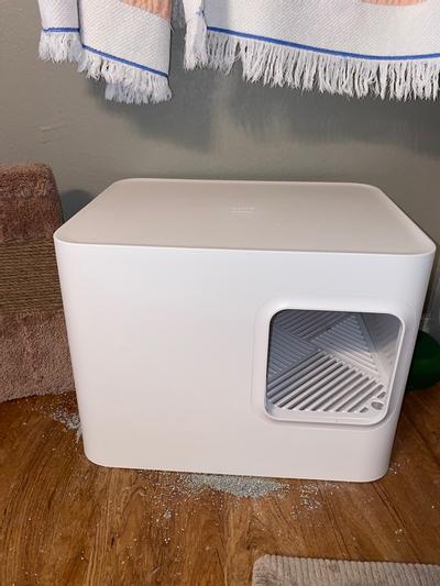 Meowy Studio Loo Cat Litter Box All in One Cover Litter Filter Plate Scoop and Holder in Aspen White