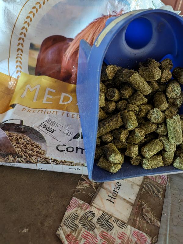 Too large pellet compared to picture