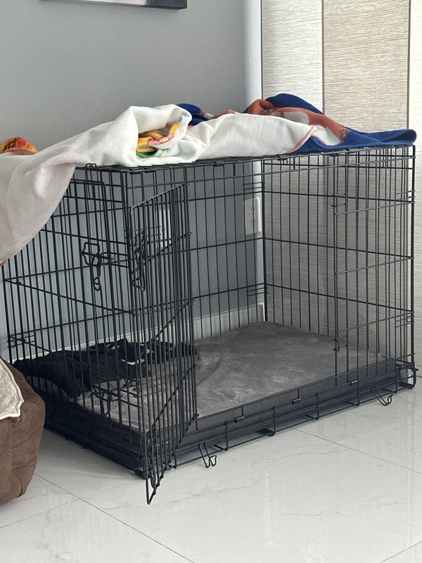 Pet bed not included (Vonabem Waterproof Dog Bed Large, size 35”x22” fits perfectly!)