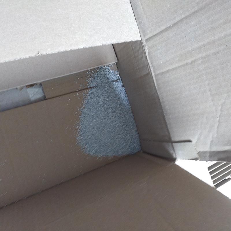litter remaining in box for bag with bigger cut or tear