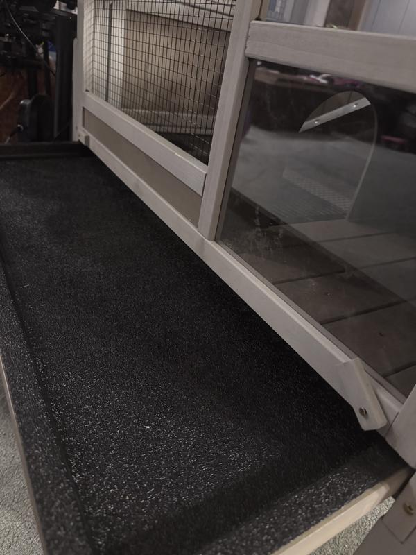 Photos of the interior and the different features