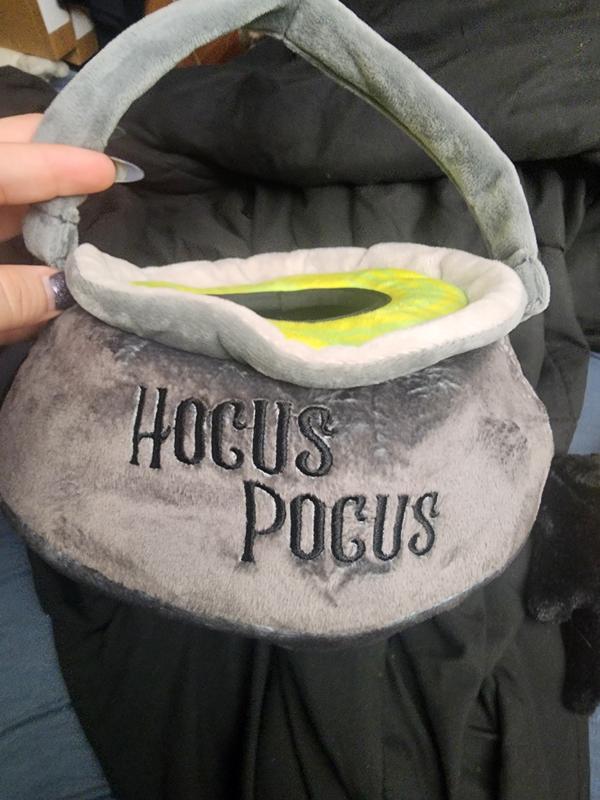 Cute cauldron for storing pieces. Im sure it could be a toy as well but my pets ignore it.