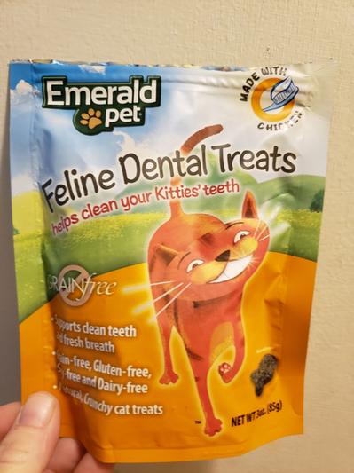 Emerald pet outlet canine dental treats