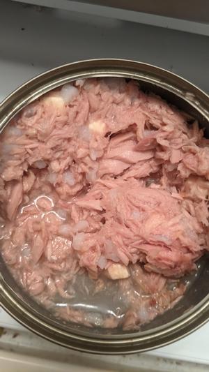A can of applaws tuna, half eaten by my cats this evening!
