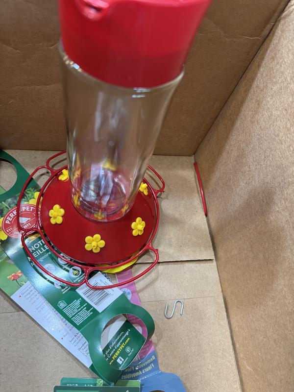 One perch was broken in shipping box.