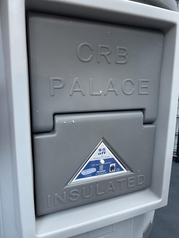 Remnants of packing foam on pieces (the pieces shipped to me were not packed in any foam, just in the boxes free)