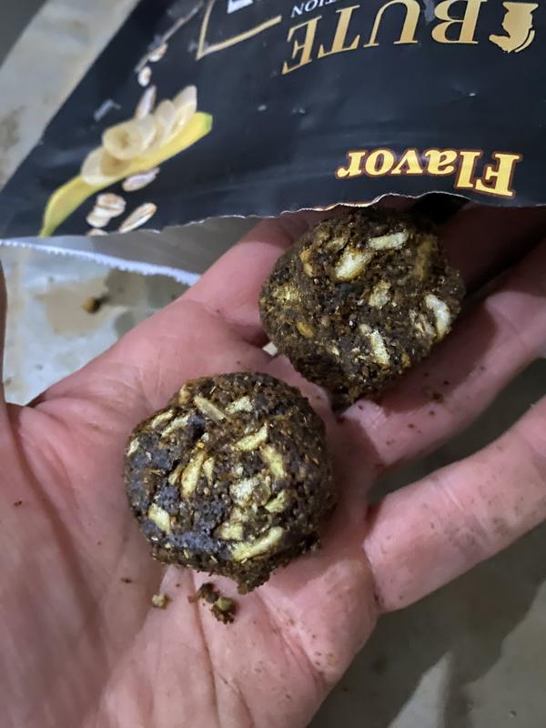 Large treats that can be broken down to smaller pieces.