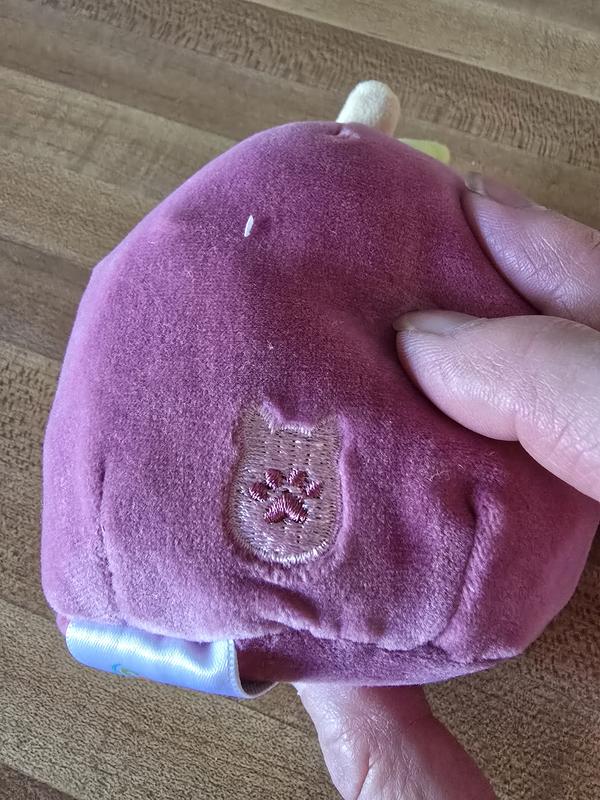 That embroidered patch is where he dug in.