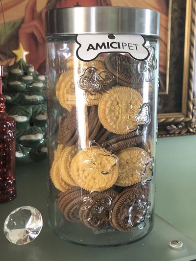 Cookie jar