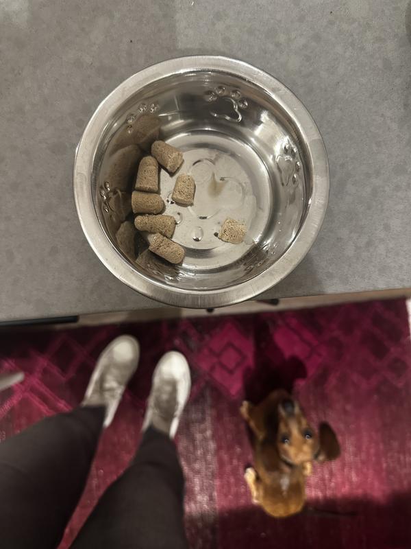 Dry pellets out of bag