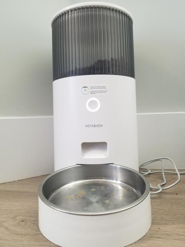 My pet loves this food dispenser