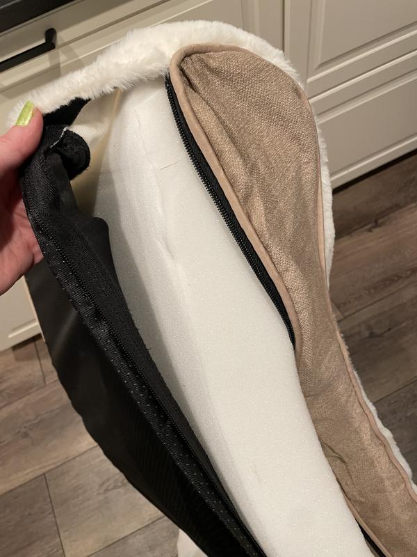 Zipper cover is easy to remove and you can see the foam inside.