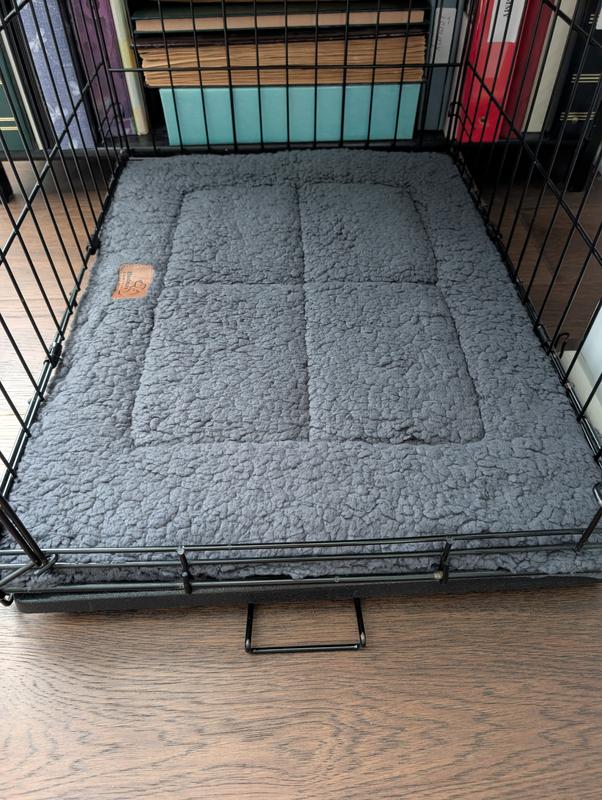 fits well in 24x18 crate