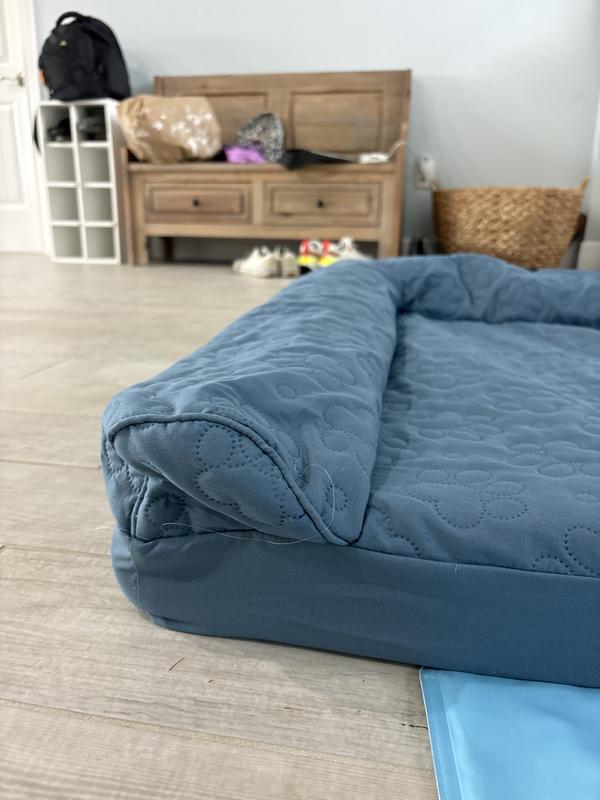 Terrible head rest and pulled string all over